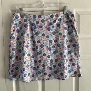 Emerald 18 Women's Medium Golf Tee Ball Fun Print Medium‎ Skort Activewear